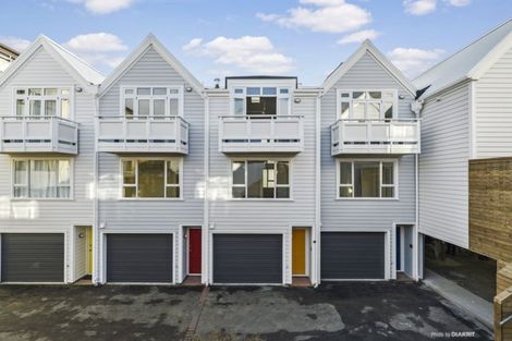 Photo of property in Pirie Street Townhouses, 19/35 Pirie Street, Mount Victoria, Wellington, 6011