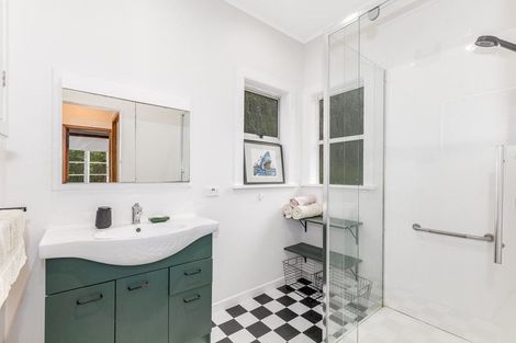 Photo of property in 2 The Rigi, Northland, Wellington, 6012