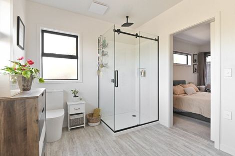 Photo of property in 6 Cape Grove, Haumoana, 4180