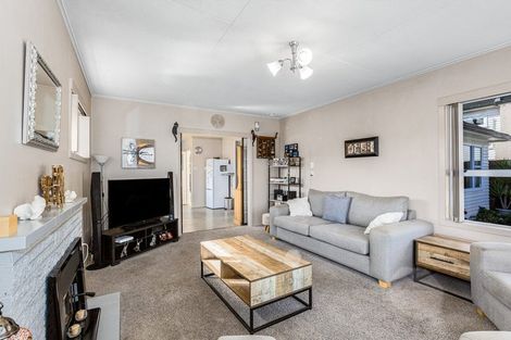 Photo of property in 11 Gardiner Grove, Wainuiomata, Lower Hutt, 5014