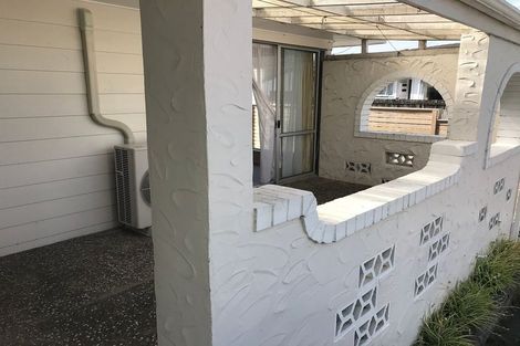 Photo of property in 15 Pixie Place, Pakuranga Heights, Auckland, 2010