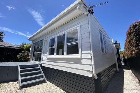 Photo of property in 9 Bond Crescent, Forrest Hill, Auckland, 0620