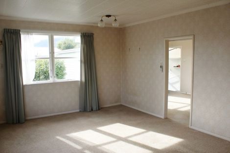 Photo of property in 3 Martin Street, Waikanae, 5036