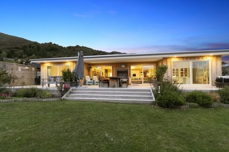 Photo of property in 55 Ruthven Road, Wainuiomata, Lower Hutt, 5014