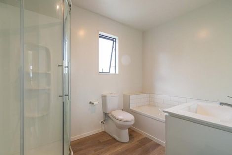 Photo of property in 32 Silver Street, Lower Shotover, Queenstown, 9304