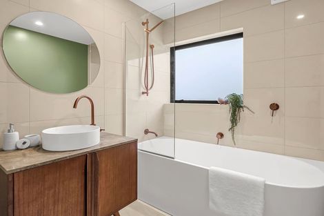 Photo of property in 14 Utuhina Road, Springfield, Rotorua, 3015