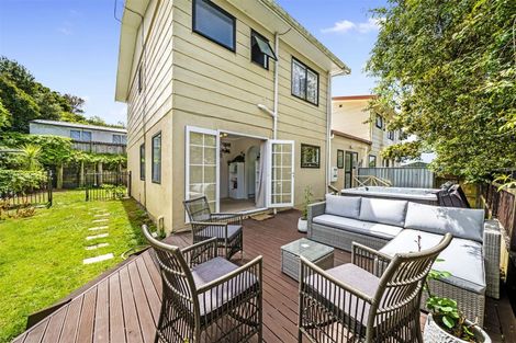 Photo of property in 2/14 Ceramco Place, Torbay, Auckland, 0630