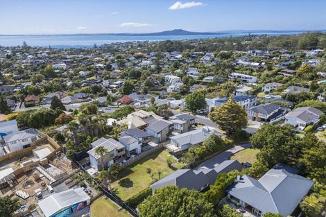 Photo of property in 83 Matipo Road, Mairangi Bay, Auckland, 0630
