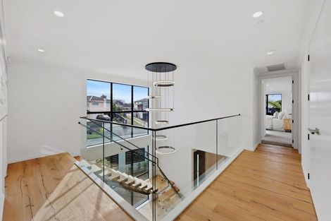 Photo of property in 6a Gulf Crest, Bucklands Beach, Auckland, 2012