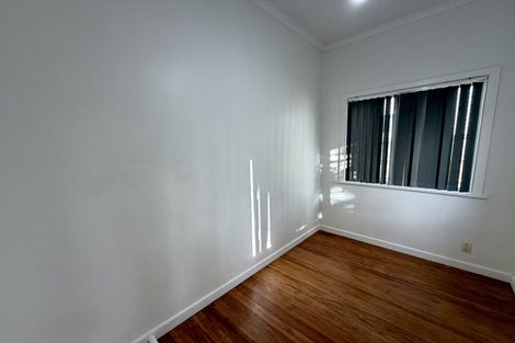 Photo of property in 48 Astley Avenue, New Lynn, Auckland, 0600