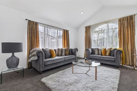 Photo of property in 7 Thornbury Crescent, East Tamaki Heights, Auckland, 2016