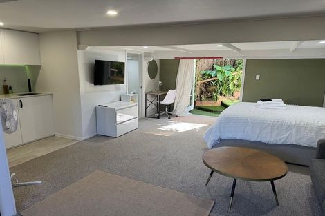 Photo of property in 36 Rame Road, Greenhithe, Auckland, 0632