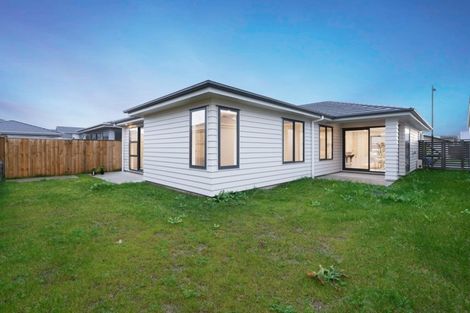 Photo of property in 5 Aero Place, Takanini, 2112