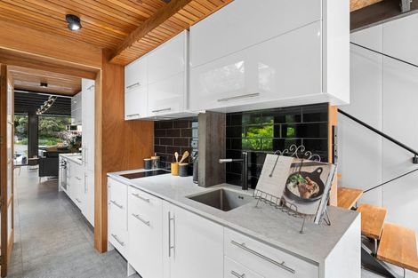 Photo of property in 69 Wellington Road, Paekakariki, 5034