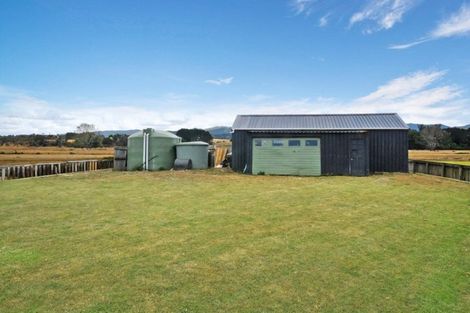 Photo of property in 875 East Coast Road, Kaiaua, Pokeno, 2473