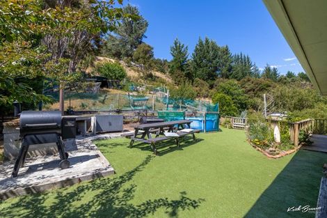 Photo of property in 243 Katherine Mansfield Drive, Whitemans Valley, Upper Hutt, 5371