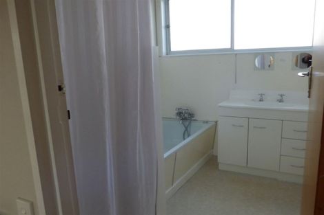 Photo of property in 16 Centennial Avenue, Balclutha, 9230