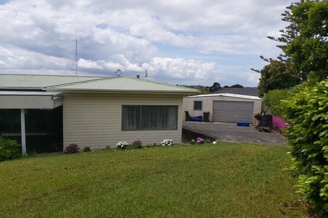 Photo of property in 40 Waimumu Road, Massey, Auckland, 0614