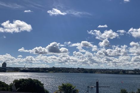 Photo of property in 2 The Promenade, Takapuna, Auckland, 0622