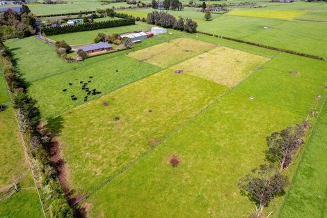 Photo of property in 550 Mountain Road, Lepperton, New Plymouth, 4373