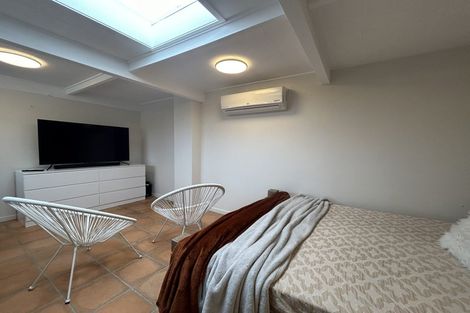 Photo of property in 1/6 Stansfield Place, Sunnyhills, Auckland, 2010