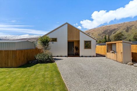 Photo of property in 5 Lakefield Close, Kingston, Athol, 9793