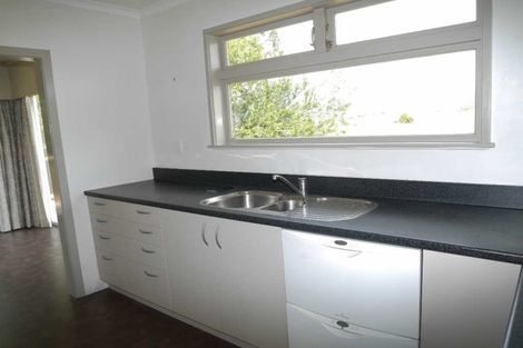 Photo of property in 52 Golf Road, Paraparaumu Beach, Paraparaumu, 5032