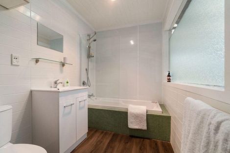 Photo of property in 2/10 Totara Road, Te Atatu Peninsula, Auckland, 0610