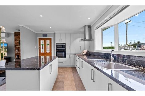 Photo of property in 1 Collean Street, Wallacetown, 9816