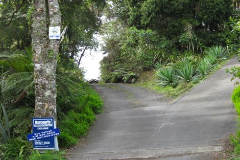 Photo of property in 31 Cascade Avenue, Waiatarua, Auckland, 0604