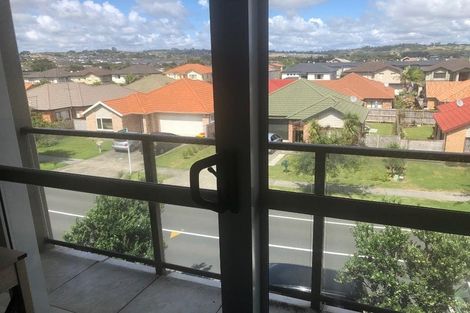 Photo of property in 1/66 Jeffs Road, Flat Bush, Auckland, 2016