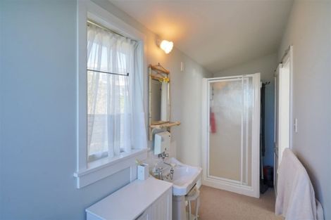 Photo of property in 23 The Brae, Mount Pleasant, Christchurch, 8081