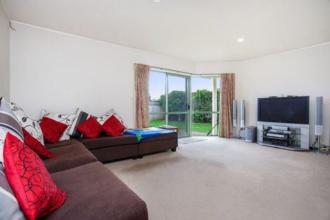 Photo of property in 9a Chilcott Road, Henderson, Auckland, 0612