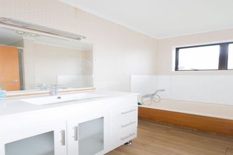 Photo of property in 71a Cambridge Terrace, Waterloo, Lower Hutt, 5011