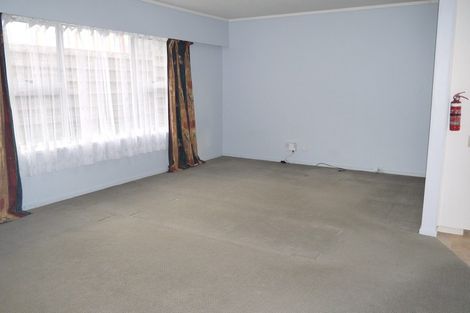 Photo of property in 1/11 Ballater Place, Highland Park, Auckland, 2010