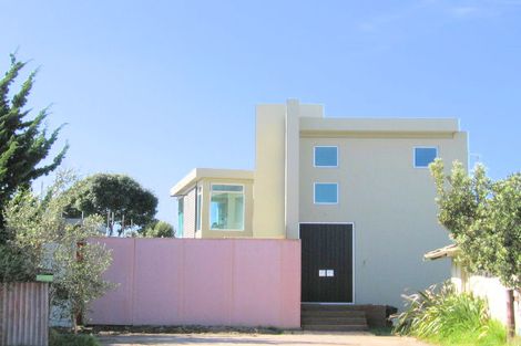 Photo of property in 103 Karewa Parade, Papamoa Beach, Papamoa, 3118
