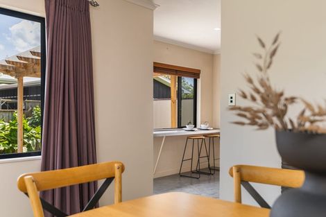 Photo of property in 88 Summerhill Drive, Fitzherbert, Palmerston North, 4410