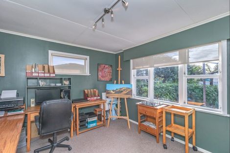 Photo of property in 22 Highbury Drive, Levin, 5510