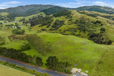 Photo of property in 3060 Kaipara Coast Highway, Glorit, 0984