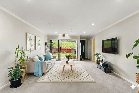 Photo of property in 77 Erlestoke Crescent, Churton Park, Wellington, 6037