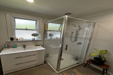 Photo of property in 79 Mangorei Road, Strandon, New Plymouth, 4312