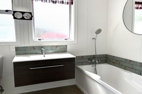 Photo of property in 23 Te Iwiheke Place, Turangi, 3334