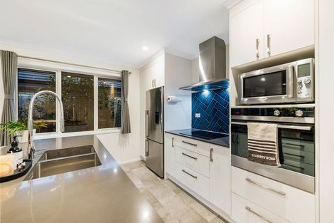 Photo of property in 16 Tomairangi Crescent, Pukekohe, 2120