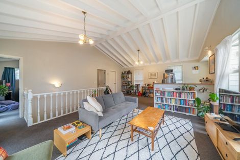 Photo of property in 62 Tio Tio Road, Miramar, Wellington, 6022