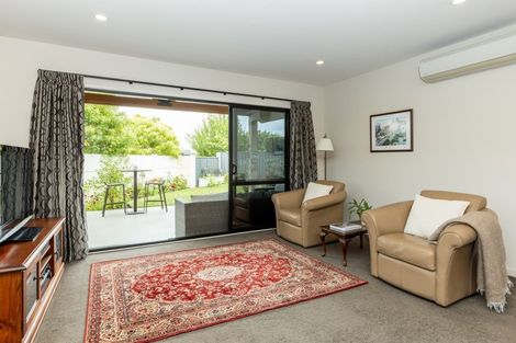 Photo of property in 10 Orotu Drive, Poraiti, Napier, 4112