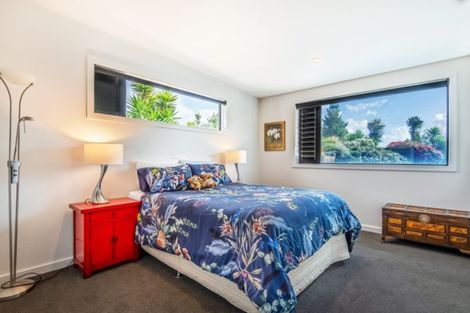 Photo of property in 14 Tuparekura Road, South Head, Helensville, 0874