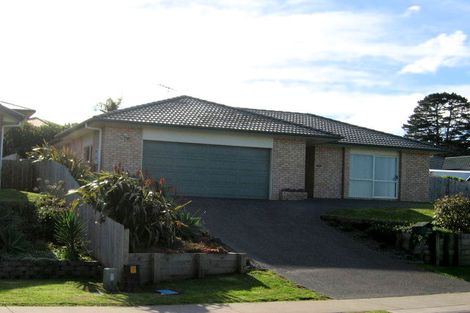 Photo of property in 18 Tauranga Place, Orewa, 0931
