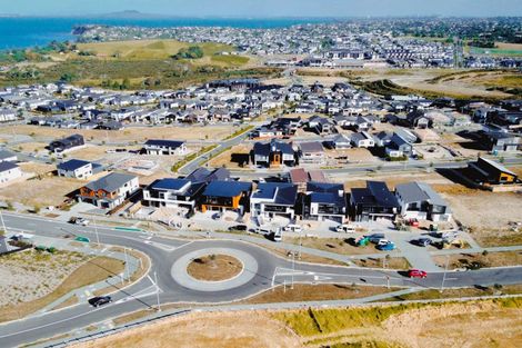 Photo of property in 216 Vaughans Road, Long Bay, Albany, 0792