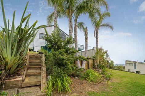 Photo of property in 15 Gray Avenue, Kuaotunu West, Whitianga, 3592