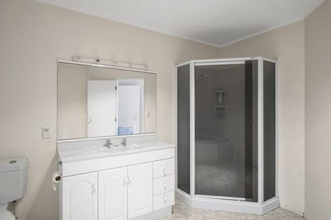 Photo of property in 2/76 Rokino Road, Hilltop, Taupo, 3330